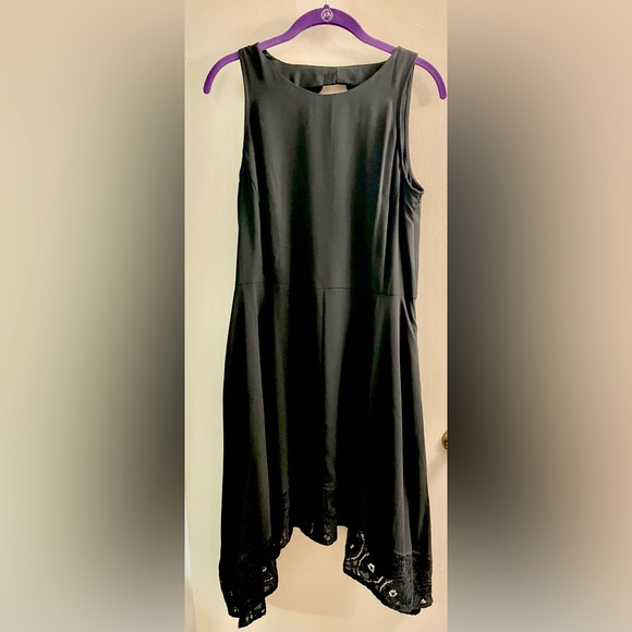 Nanette Lepore Dresses & Skirts - Black Sleeveless Dress w/ Lace Hem & Unique Back Bow Detail    SIZE 8
